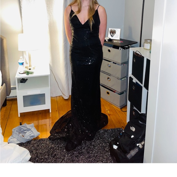 Jiovanni - Picture 1 of 4